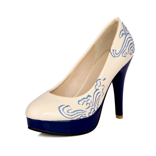 Blue and white porcelain embroidered high heels